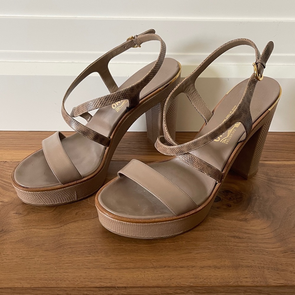 AUTHENTIC FERRAGAMO SANDALS